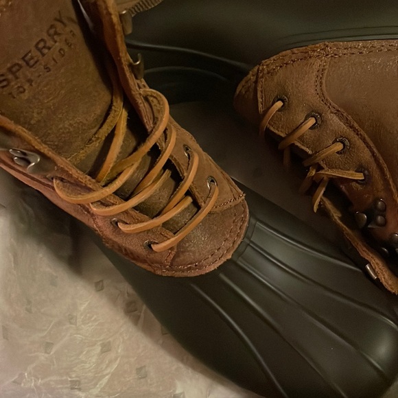 BRAND NEW Sperry Women's White Water Duck Boot - Picture 4 of 12